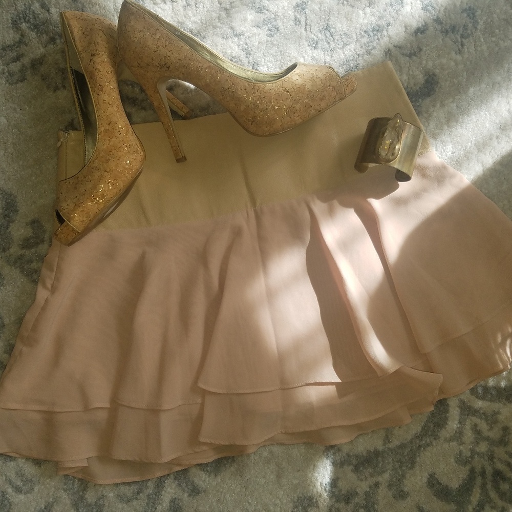 Bebe mini skirt in cream/cream color